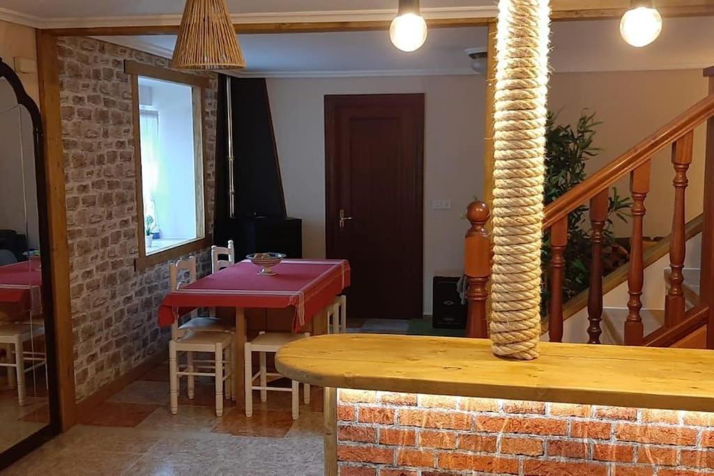 La Casa Del Rio. Villa La Serna  Екстериор снимка
